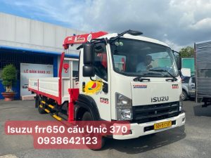 Xe tải isuzu Frr90ne4a thùng lửng gắn cẩu Unic